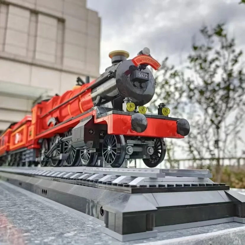 במלאי 76405 אקספרס רכבת קסם תחנת Collectors Edition דגם אבני הבניין הרכבה לבנים צעצועים לילדים מתנות חג המולד - 1