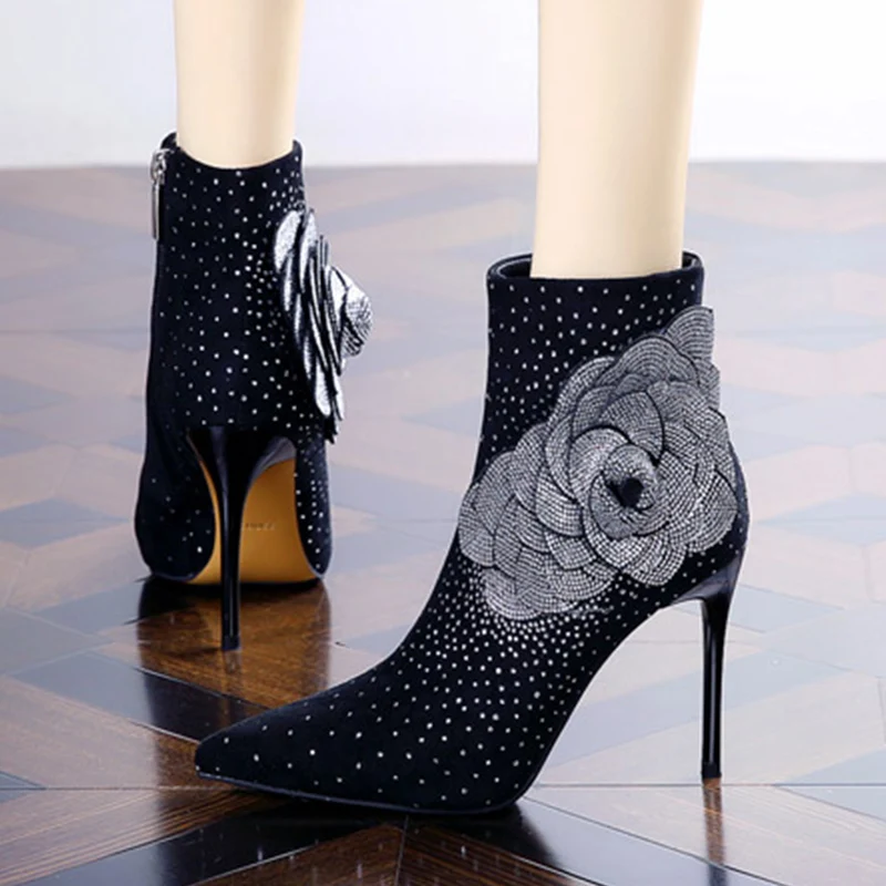 עקבים גבוהים בלינג פרח נשים קרסול מגפי צ ' לסי אופנה זמש סקסי החורף החדשה של מותג יוקרה מעצב Botas 2023 נעלי הליכה - 4