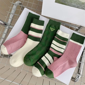 גרביים לנשים חדש חידוש מעורב צבע מזדמנים בנות הצוות גרביים סגנון קוריאני לנשימה כותנה צבעוני גרביים קצרים נקבה נוח